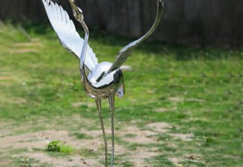 日照高端定制丹顶鹤展翅不锈钢雕塑