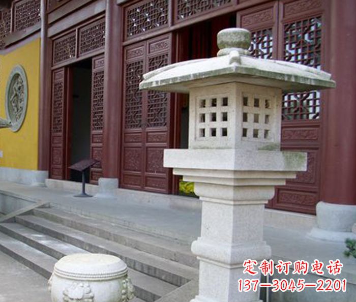日照寺庙景观镂空石灯石雕