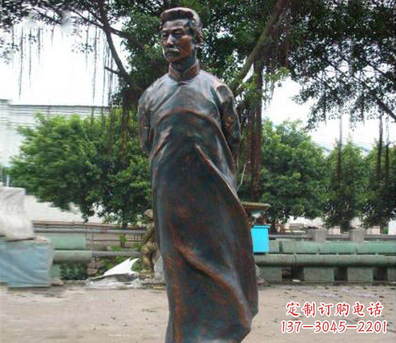 日照铜雕校园鲁迅人物雕像摆件