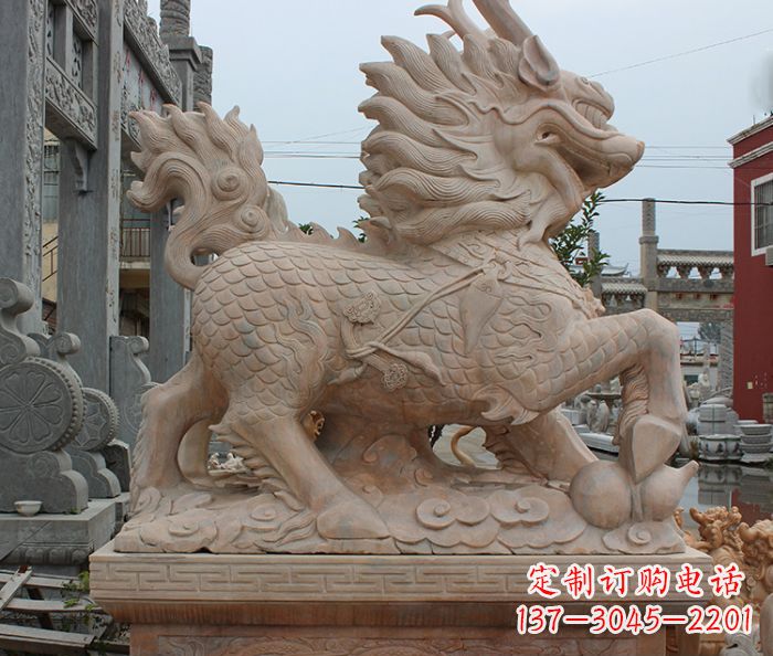 日照晚霞红古代神兽麒麟石雕