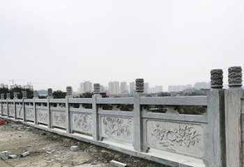 日照青石户外石雕栏板引人入胜的艺术之美