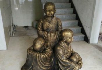 日照中国领雕塑推出的金色佛祖三像是一件令人惊…