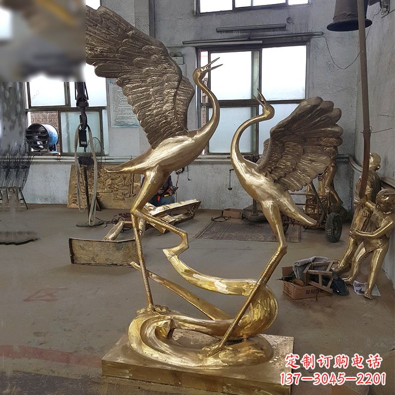 日照仙鹤铜雕景观