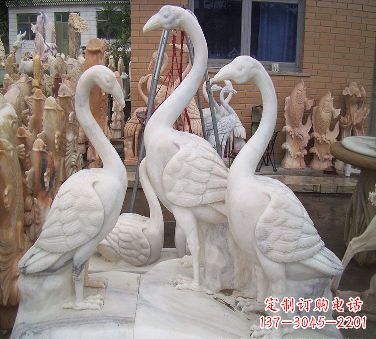 日照仙鹤衔树枝 石雕