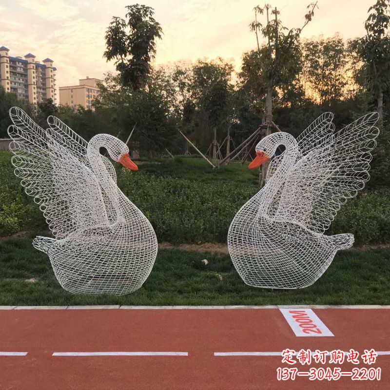 日照展翅天鹅铁艺网格草坪动物摆件