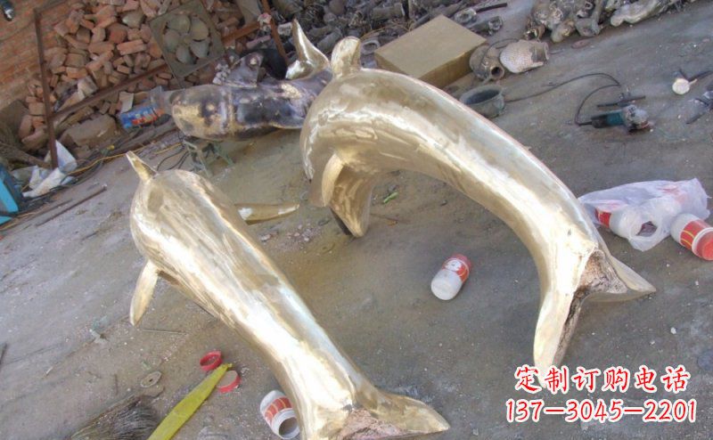 日照铸铜海豚公园动物铜雕