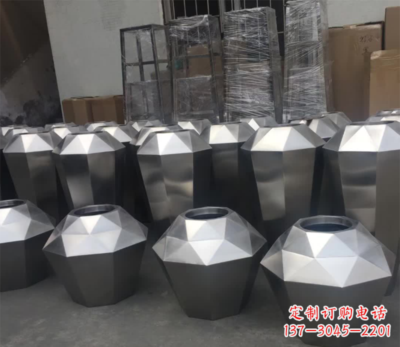 日照不锈钢组合花盆雕塑