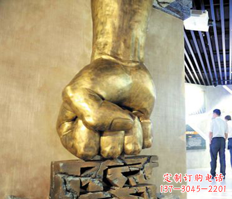 日照反腐廉政文化拳头雕塑