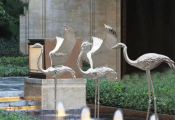 日照鹤雕塑-公园不锈钢镜面喷泉中的鹤雕塑